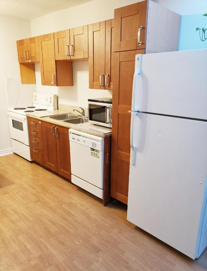 Apartmán Cozy Private Rm Heart Of North York Free Parking Full Kitchen Close To Downtown Toronto Exteriér fotografie