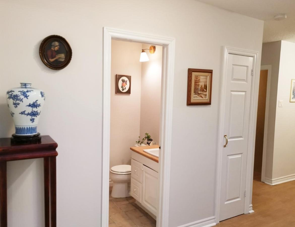 Apartmán Cozy Private Rm Heart Of North York Free Parking Full Kitchen Close To Downtown Toronto Exteriér fotografie